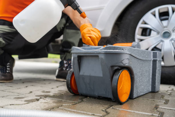 Best Portable toilet rental cost  in Suamico, WI